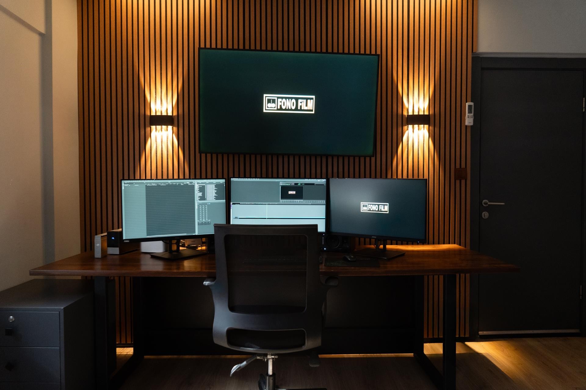 Master Suit Edit Room